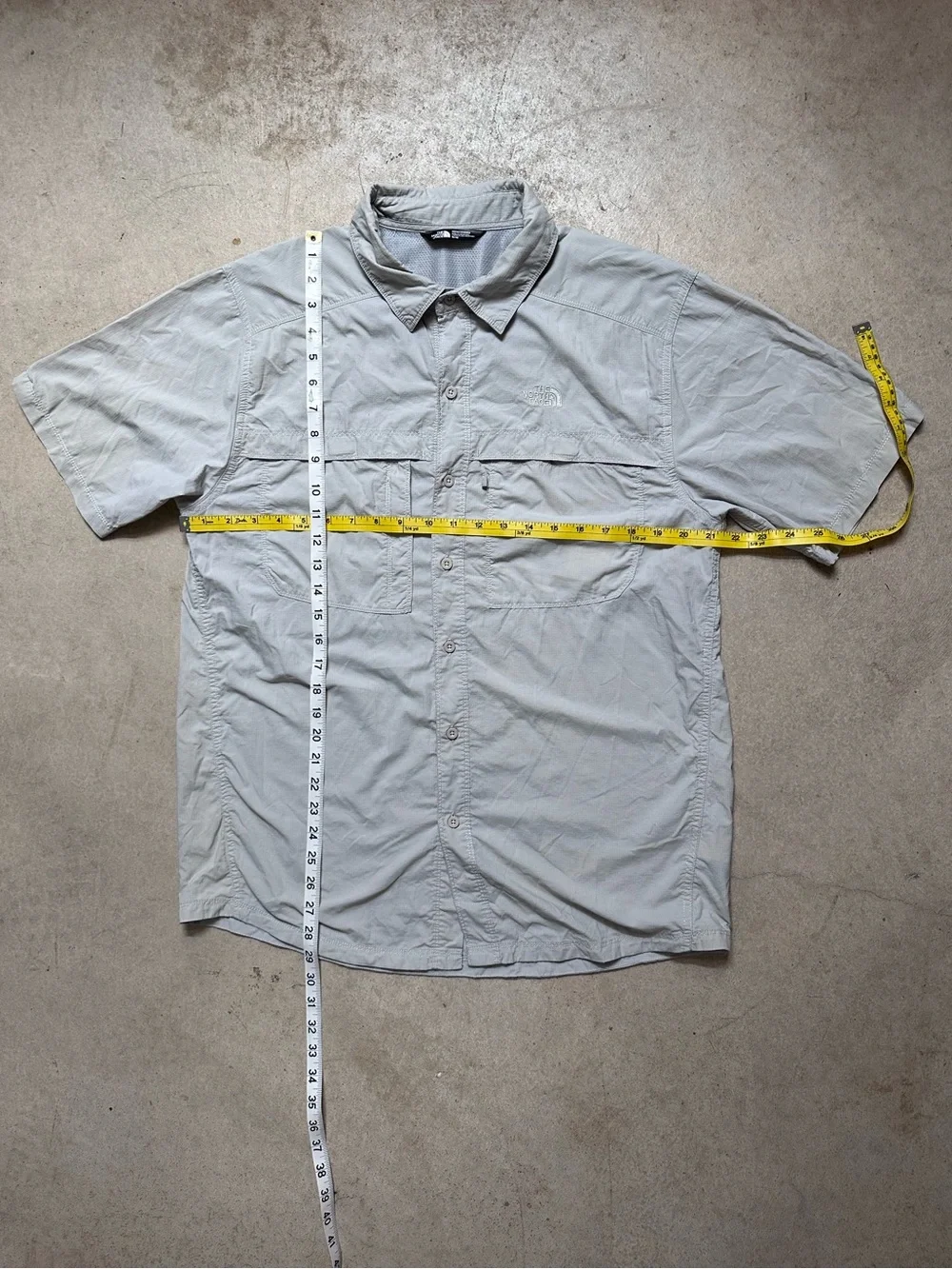 The North Face Mens M Short Sleeve Hiking Fishing Shirt Vented Ripstop Tan UPF